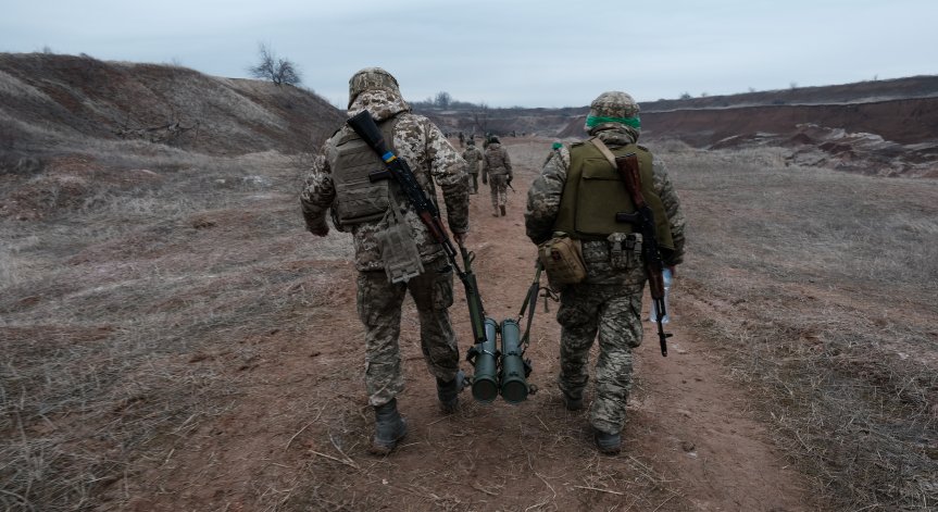 Украинските войници пристрастени към хазарта - залагат дронове и термокамери