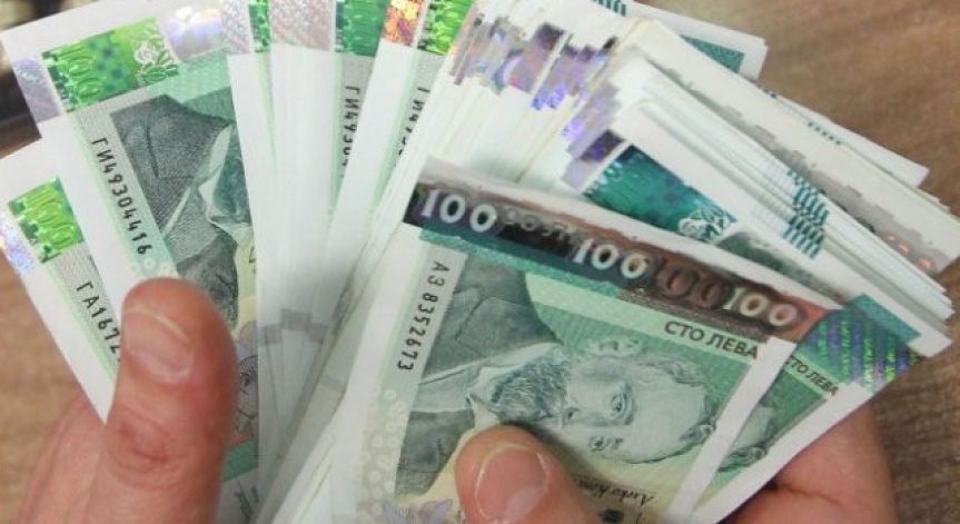 БНБ отчете: Спестяванията в банките у нас растат с над 13% за година в края на март