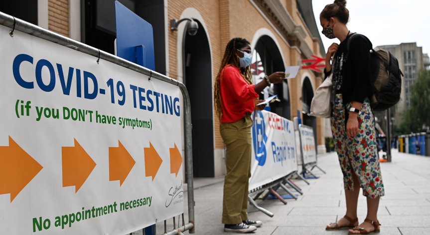 Рязък скок на случаите с Ковид-19 във Великобритания, най-много са заразените в Шотландия