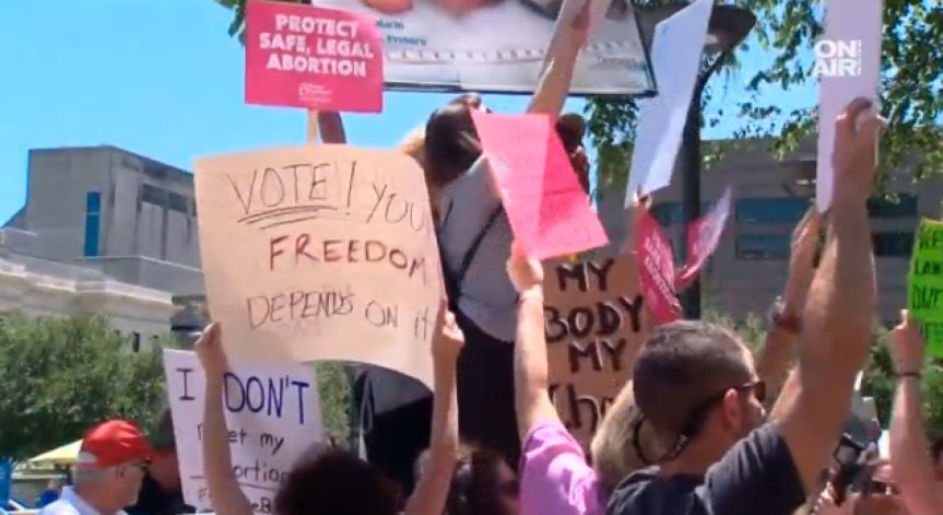 Масови протести в САЩ заради строгите закони, ограничаващи абортите