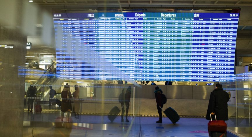 Франция изисква отрицателен PCR тест от гражданите на ЕС