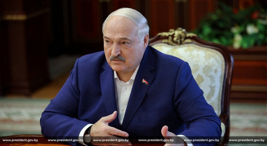 Реагираме спокойно в съответствие с подходящите правила, каза Лукашенко.
