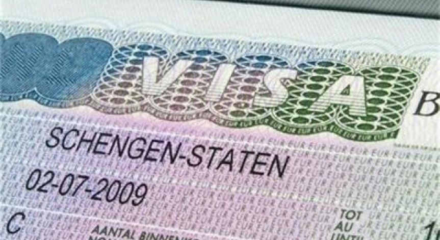 Канада праща мисия в България, проверява ни за визите