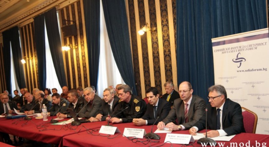 Шаламанов: Няма реална заплаха от терористични атаки  за България в момента