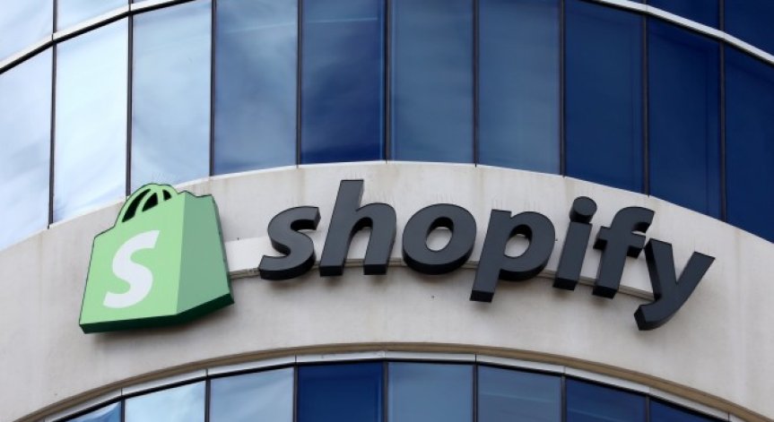 Ще успее ли платформата Shopify да измести Amazon?
