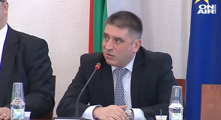 Скандал в парламента заради референдума