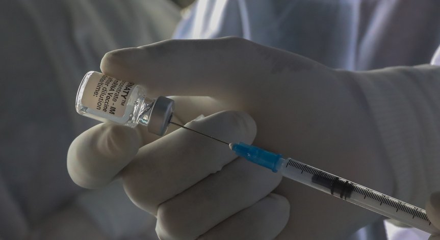 СЗО: Не имунизирайте децата сега, споделете ваксините с нуждаещите се страни