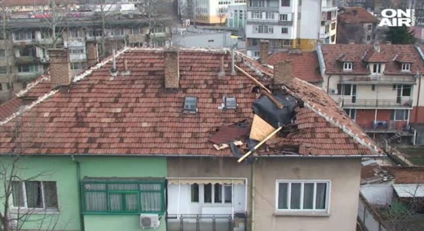 Враца пострада най-сериозно от бурния вятър