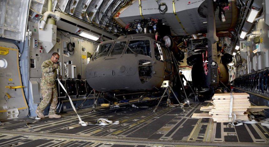 САЩ вадят оръжия от запасите си, изпращат ги на Украйна