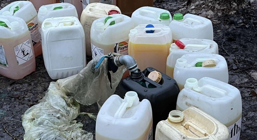 Машинистът отбил композицията в глух ж.п. коловоз, далеч от камери.