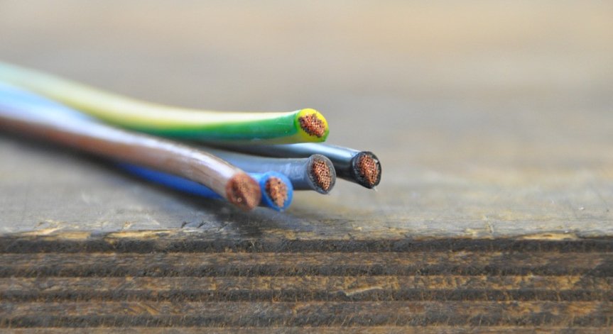 Фирма скъса кабел, части от 