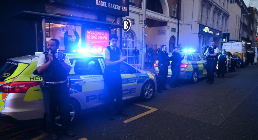 Във Великобритания готвят масови протести, полицията на крак