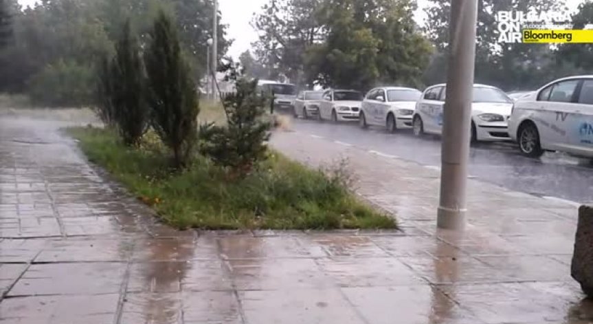 Оранжев код за опасно време е обявен в редица области