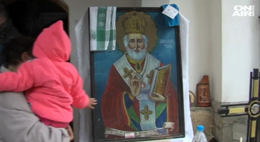 Местните в село Смочево развиват манастир със собствени средства и усилия