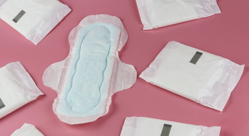 Ваксината срещу Ковид-19 забавя менструалния цикъл с около ден