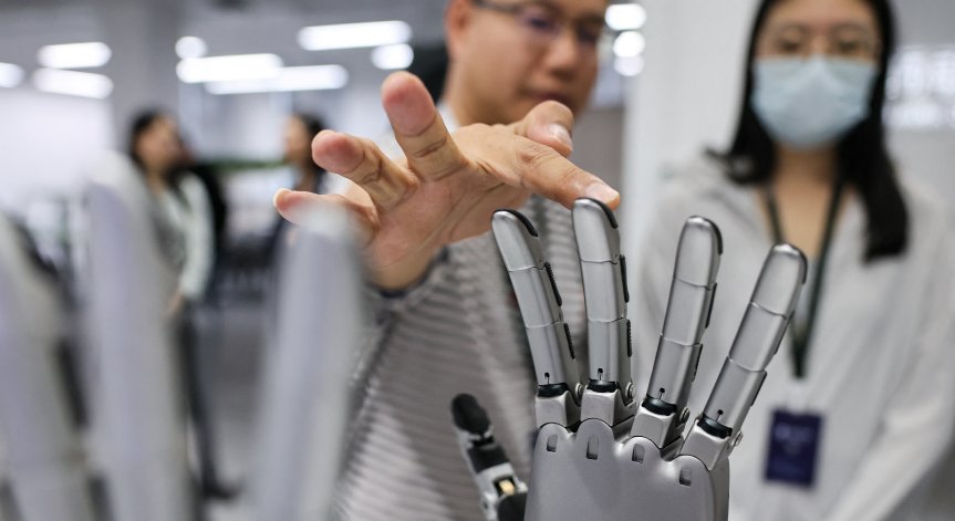 Китай забрани уволненията заради AI