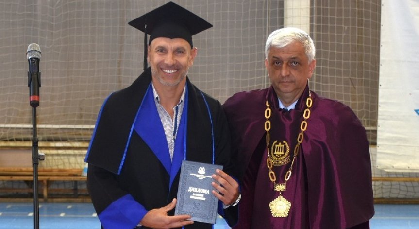 Мартин Петров се дипломира като футболен треньор в НСА