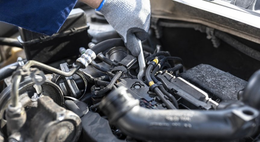 Трябва редовна проверка и поддръжка на охладителната система.