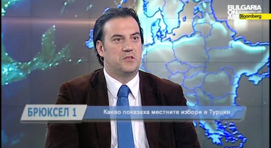 Пътят на Ердоган към президентските избори е отворен, коментира Димитър Бечев