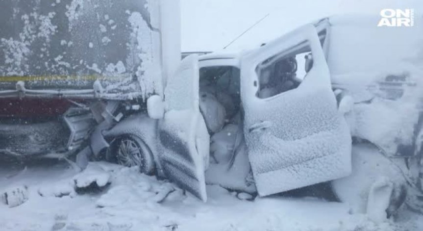 20 души пострадаха при верижна катастрофа с 40 коли в Словакия