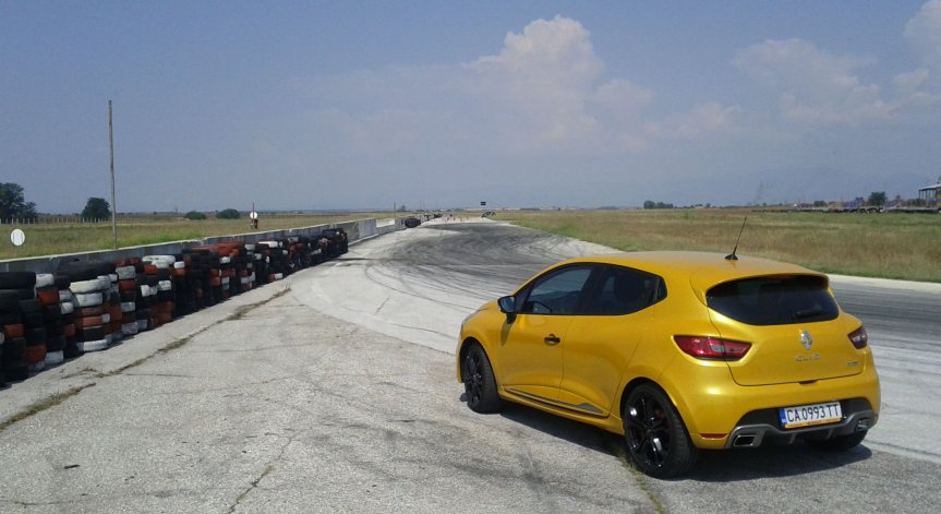Вълк в овча кожа: новото Clio от Renault Sport