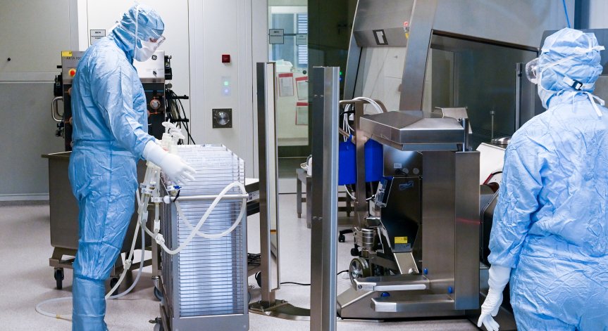 За денонощие в Германия: 13 554 новозаразени и 249 починали