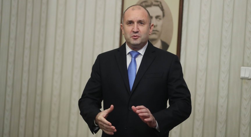 Президентът потвърди, че е  против изпращане на български войски под каквото и да било форма в Украйна.