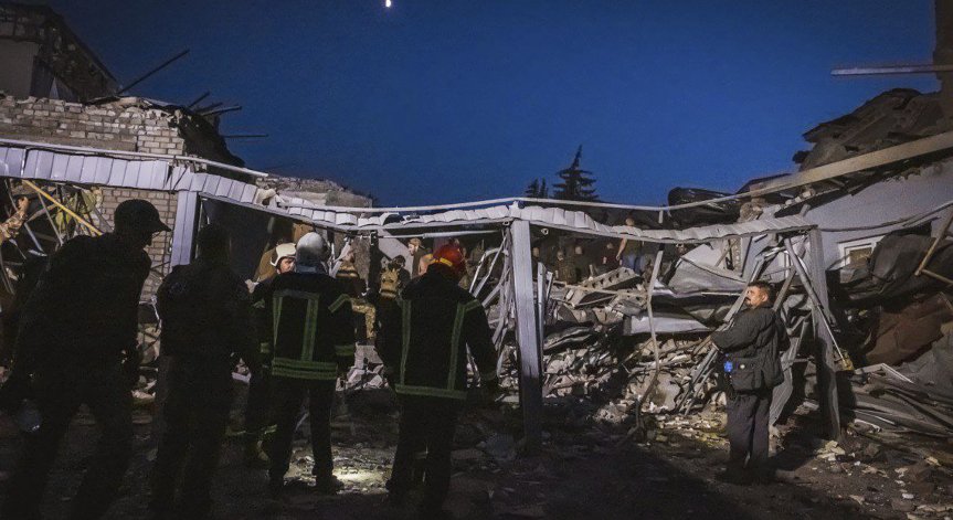 Все повече жертви в Краматорск след руския удар, три деца са загинали