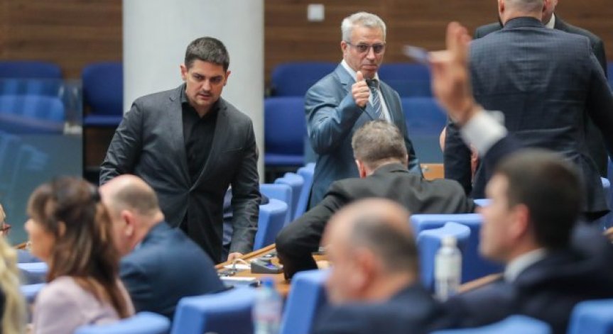 ПП-ДБ и МЕЧ внасят вота на недоверие срещу кабинета 
