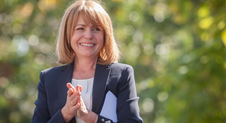 Фандъкова: Нека да пребъдат любовта, доброто и радостта в домовете ви