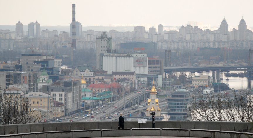 Киев забрани руския език в културата, но без санкции за нарушения