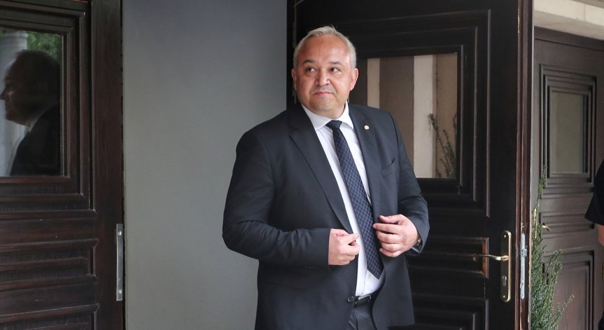 Демерджиев: Показно убийство на мигрант, докато показваме как се справяме с натиска