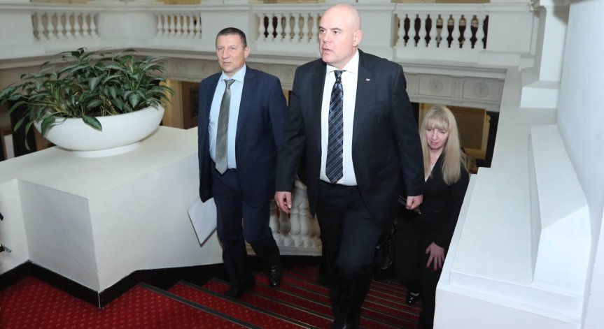 Гешев: Войната на пътя взима жертви колкото локален военен конфликт