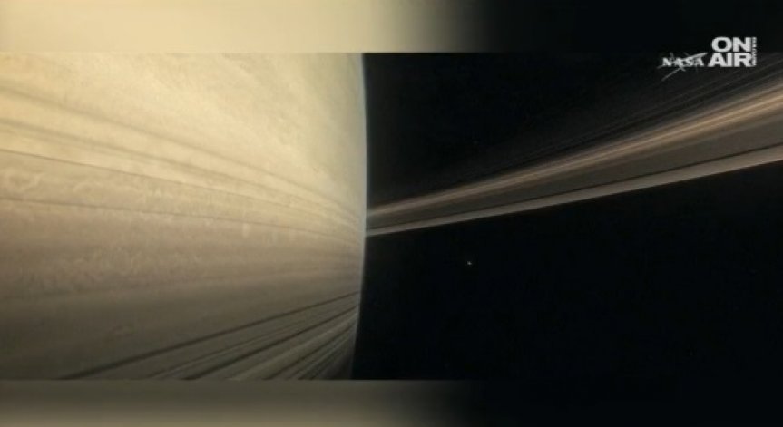 НАСА откри вода на два спътника в Слънчевата система 