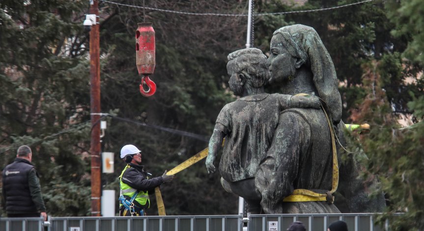 Демонтажът на Паметника на Съветската армия струвал 180 000 лв.