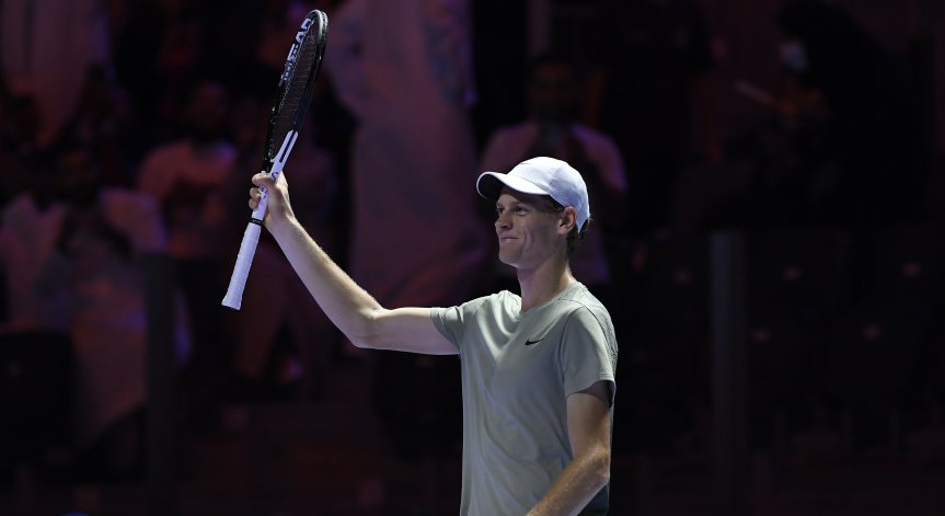 Вторият полуфинал ще се оформи след днешния двубой между Холгер Руне и Карлос Алкарас. 