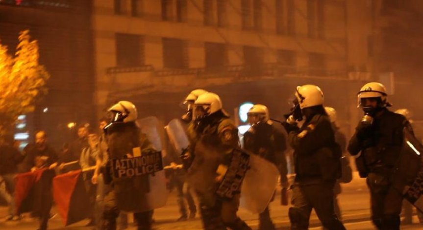 Гръцката полиция разследва насилие срещу журналисти на 17 XI