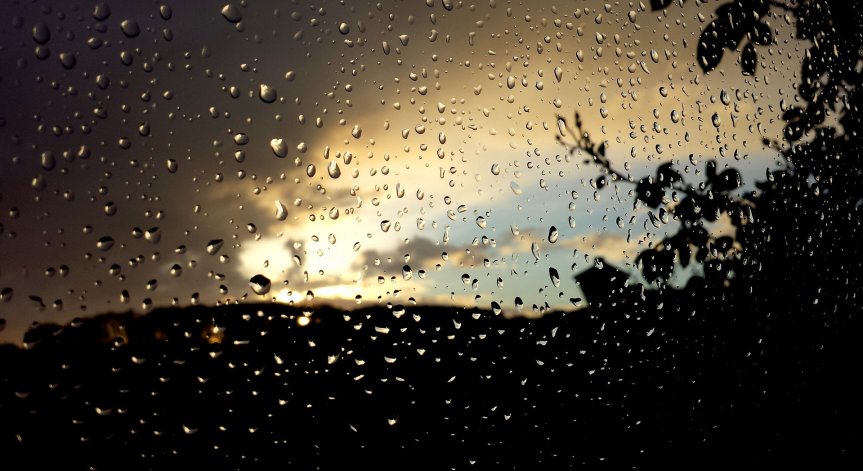 Очаква ни облачна неделя, вижте къде ще вали