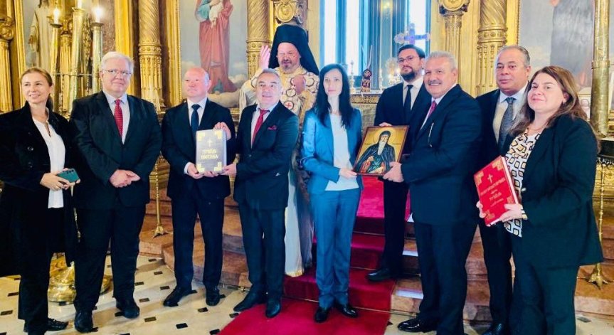 Габриел в Истанбул: Българската желязна църква 