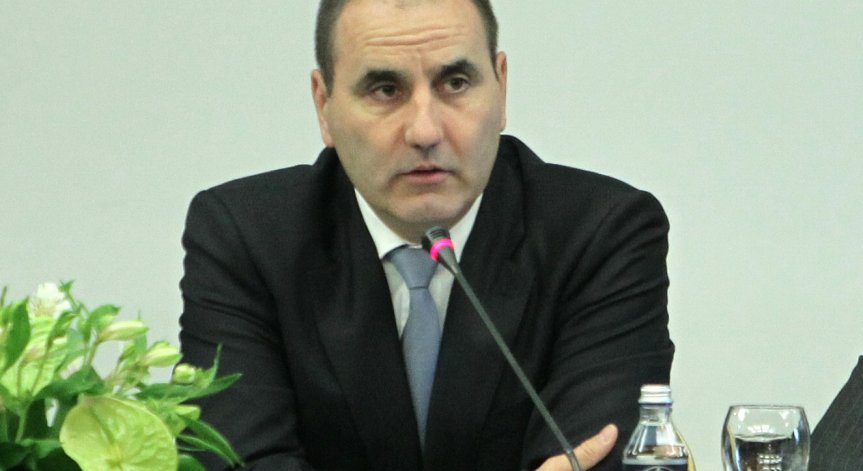 Цветанов все пак издейства по-високи заплати за МВР