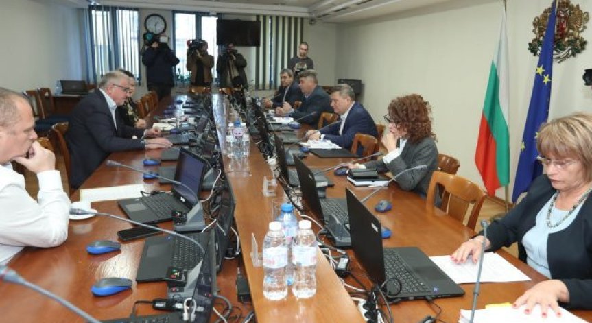 Начело на ВАС е Георги Чолаков.