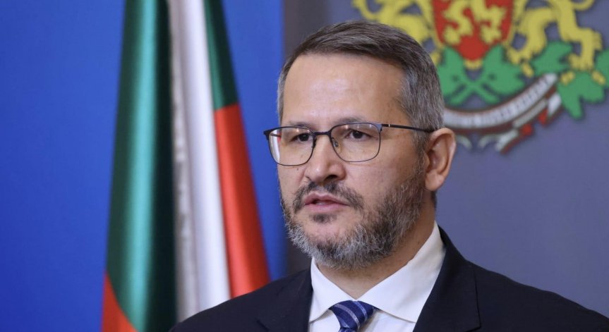 Министър Христанов смени шевовете на ИАРА и ИАЛВ