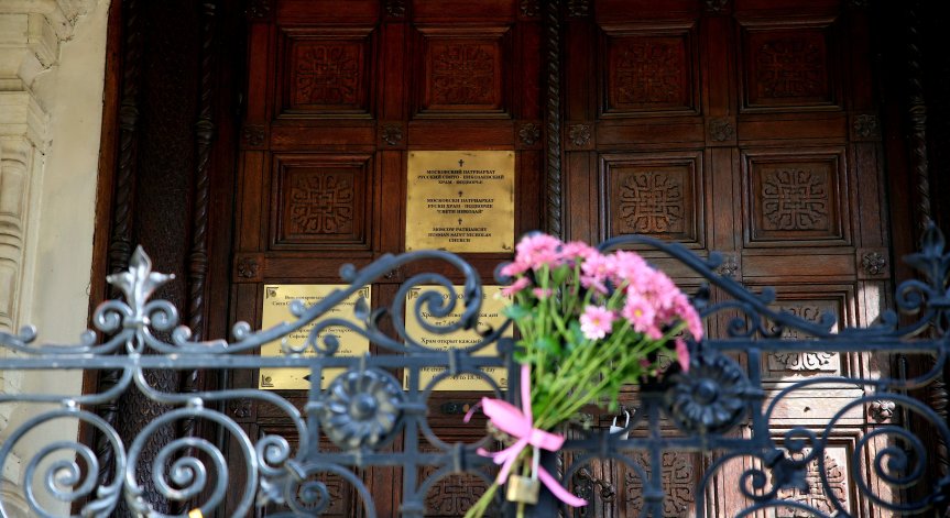 Експулсираният архим. Васиан: В България ни казаха, че отиваме или в затвора, или в бежански лагер