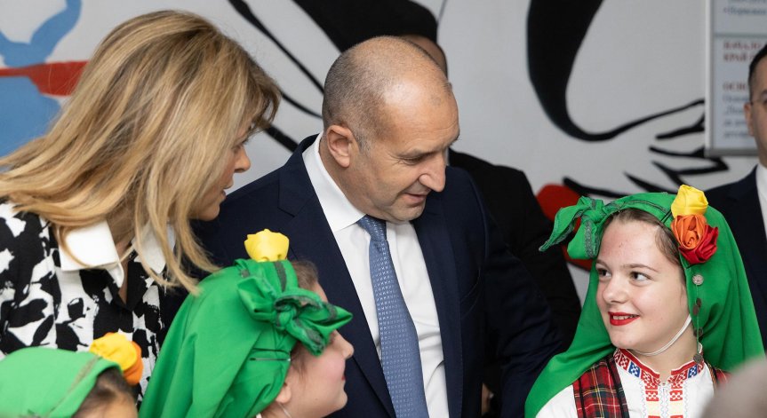 Радев дава старт на 