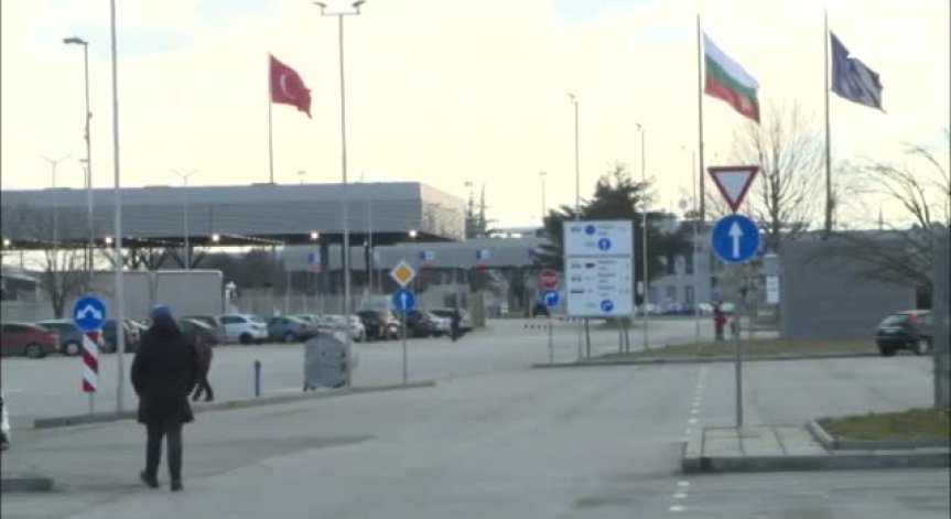 Свалиха забраната за влизане в България от Турция