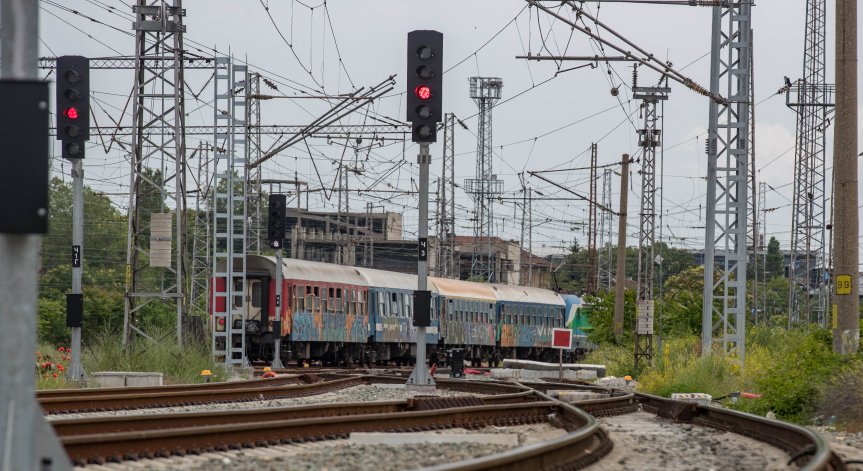 Влак сгази и уби служител на БДЖ
