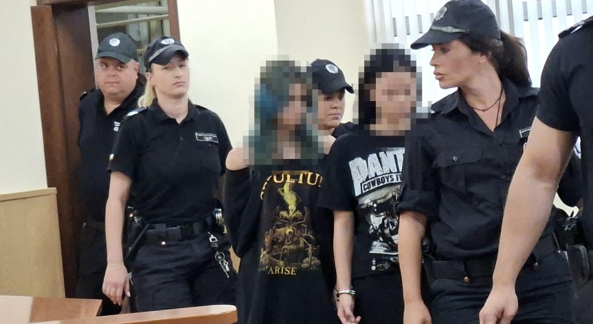Момичетата, задържани за убийството на Георги в Пловдив, обжалват мярката си