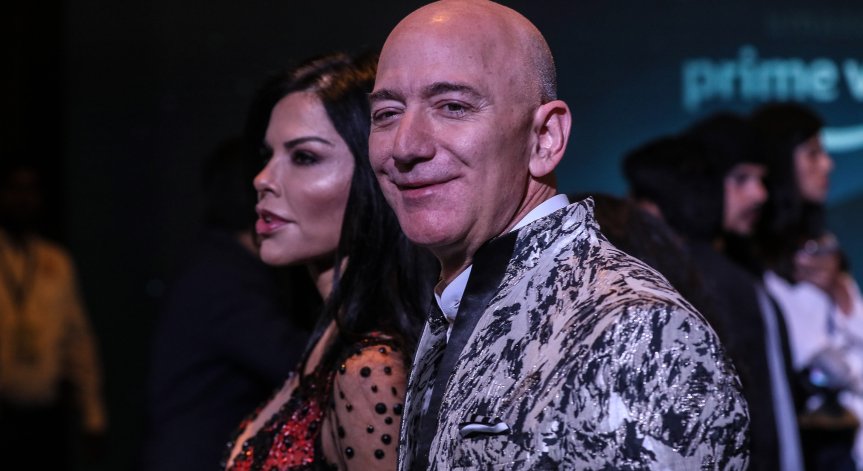 Ще се превърне ли Безос в първия трилионер в света до 2026 г.?