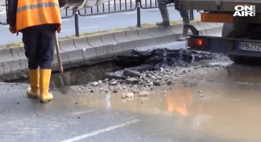 Авария на магистрален водопровод остави Пловдив без вода