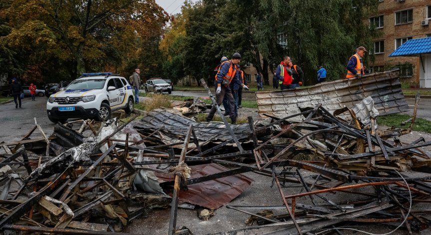 Киев се прицели отново в Крим, Русия остави области в Украйна без ток